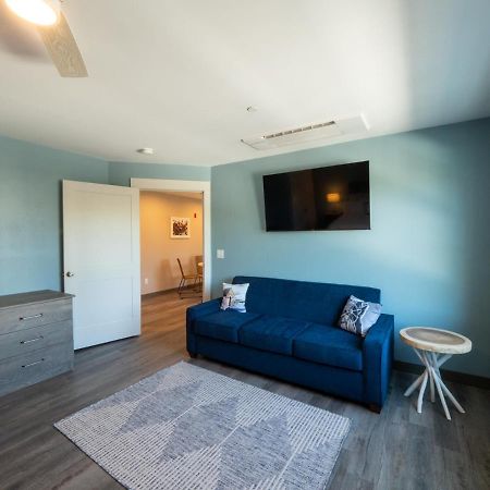 Long Beach Suites グロスター エクステリア 写真