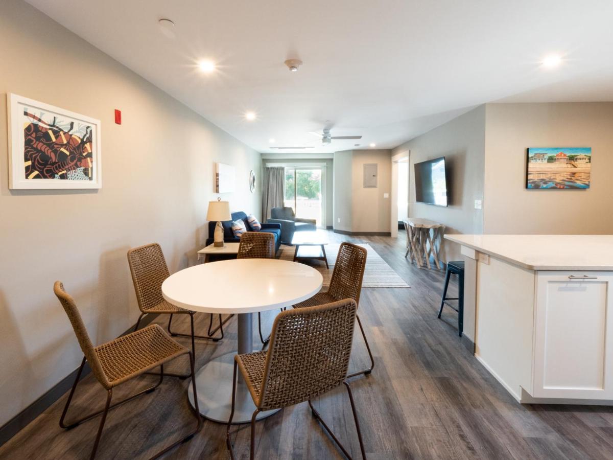 Long Beach Suites グロスター エクステリア 写真