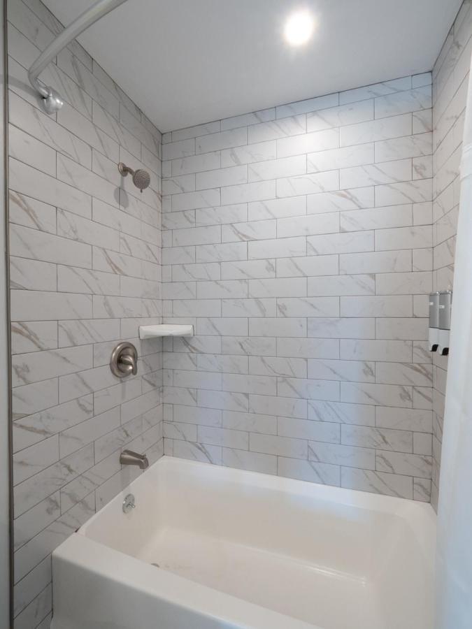 Long Beach Suites グロスター エクステリア 写真