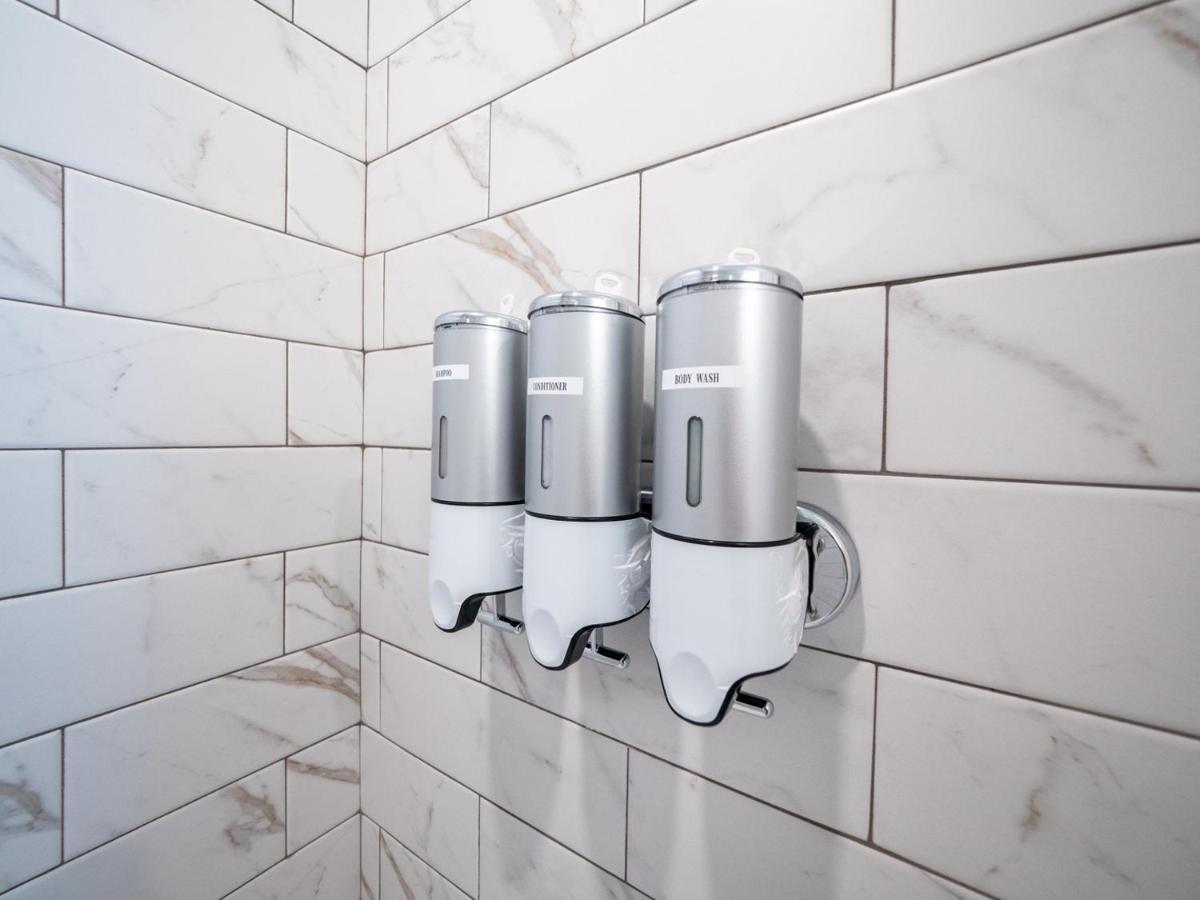 Long Beach Suites グロスター エクステリア 写真